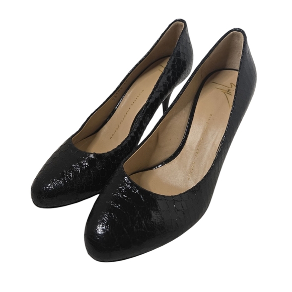 Guiseppe Zanotti Elegant Black Snake Round Toe Pumps Size 38 - Picture 2 of 8